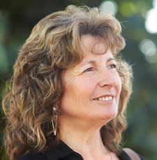 Mercedes Cruzado